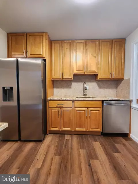 5218 Hawthorne St, Philadelphia, PA 19124