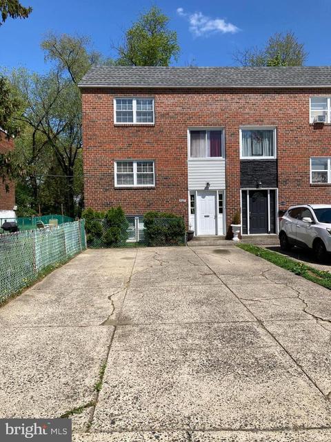 3127 Morning Glory Rd, Philadelphia, PA 19154