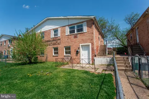 547 Avon St, Philadelphia, PA 19116