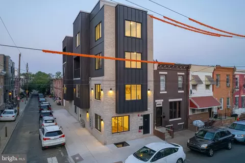 1927 S 5th St #2, Philadelphia, PA 19148