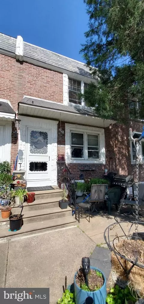 2825 Knorr St, Philadelphia, PA 19149