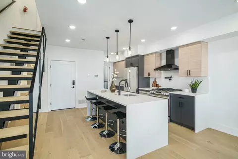 1507 Christian St #PH5, Philadelphia, PA 19146