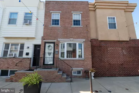 150 Roseberry St, Philadelphia, PA 19148