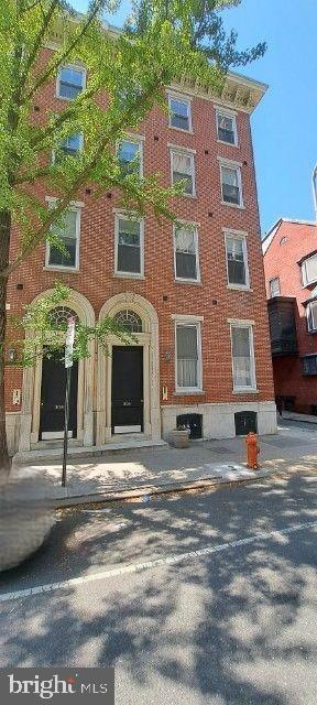 306 S 13th St #2, Philadelphia, PA 19107