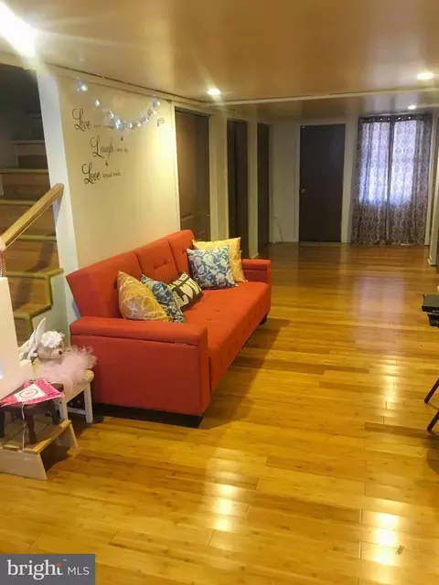 4240 I St, Philadelphia, PA 19124