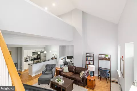 1 Academy Cir #314, Philadelphia, PA 19146