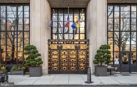 210 W Washington Sq #9NE, Philadelphia, PA 19106