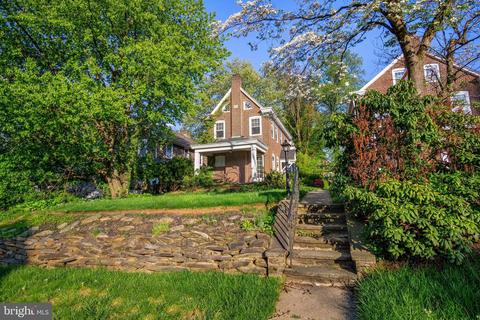 208 E Cliveden St, Philadelphia, PA 19119