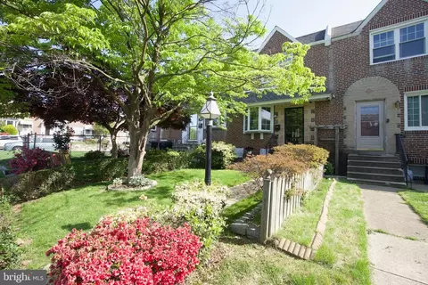 2805 Fanshawe St, Philadelphia, PA 19149
