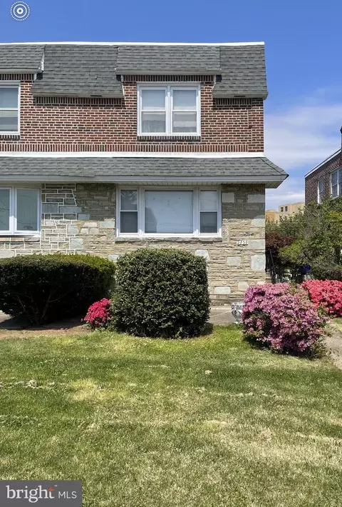 2739 Solly Ave, Philadelphia, PA 19152