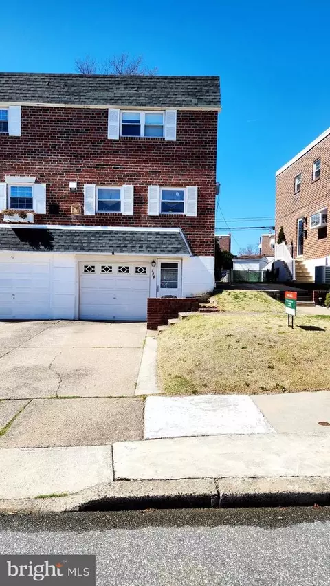 128 Meadow Ln, Philadelphia, PA 19154