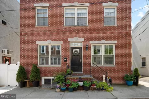 226 Ellsworth St, Philadelphia, PA 19147