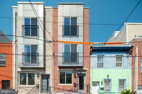 1219 Peters St, Philadelphia, PA 19147