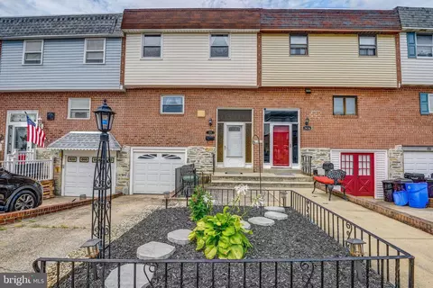 3656 Sussex Ln, Philadelphia, PA 19114