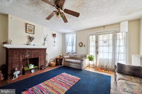 1165 Bridge St, Philadelphia, PA 19124