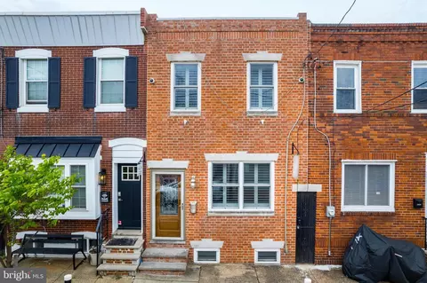 2221 Taggert St, Philadelphia, PA 19125
