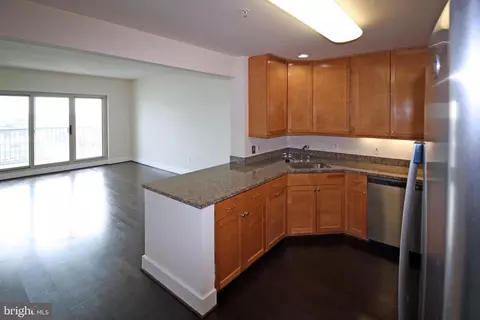717 S Columbus Blvd #617, Philadelphia, PA 19147
