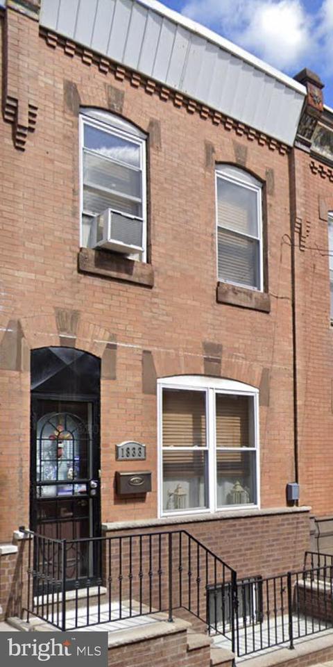 1833 Tree St, Philadelphia, PA 19145