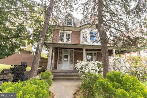 373 Green Ln, Philadelphia, PA 19128