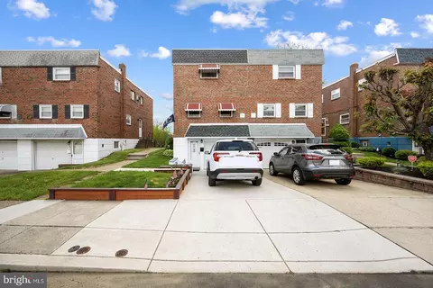 8927 Dewees St, Philadelphia, PA 19152