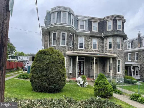 152 Sumac St, Philadelphia, PA 19128