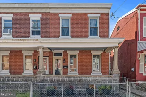 4637 Melrose St, Philadelphia, PA 19137