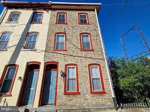 4748 Umbria St, Philadelphia, PA 19127
