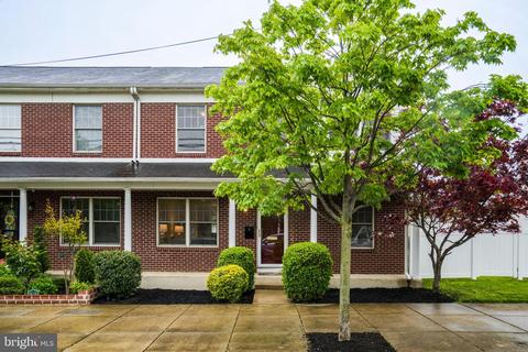 424 Wharton St, Philadelphia, PA 19147