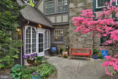 324 Wellesley Rd, Philadelphia, PA 19119