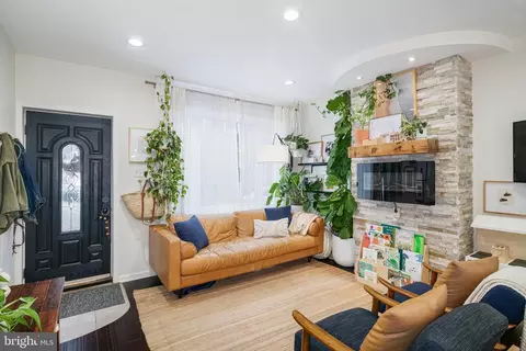 2339 Cross St, Philadelphia, PA 19146