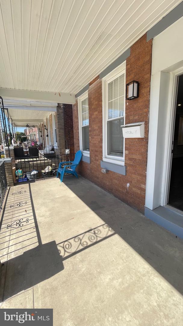  567 Martin St, Philadelphia, PA 19128 photo 4