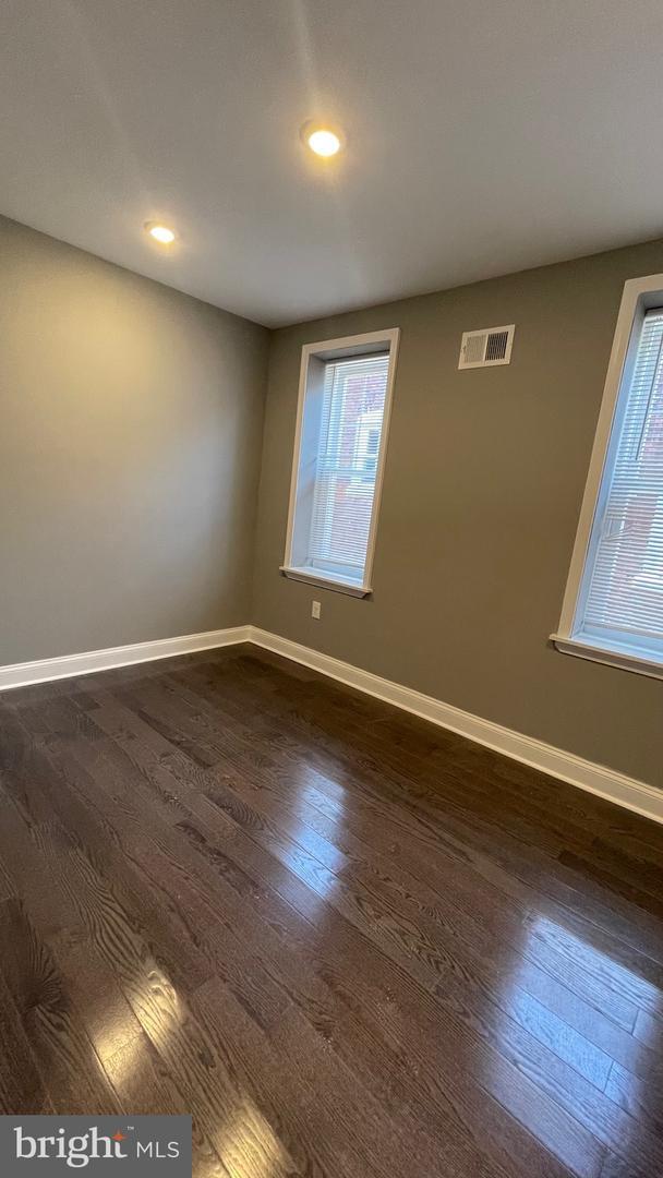  567 Martin St, Philadelphia, PA 19128 photo 17