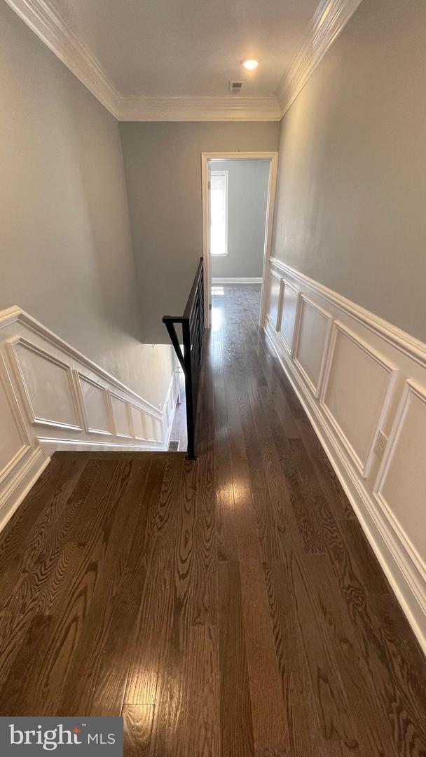  567 Martin St, Philadelphia, PA 19128 photo 16