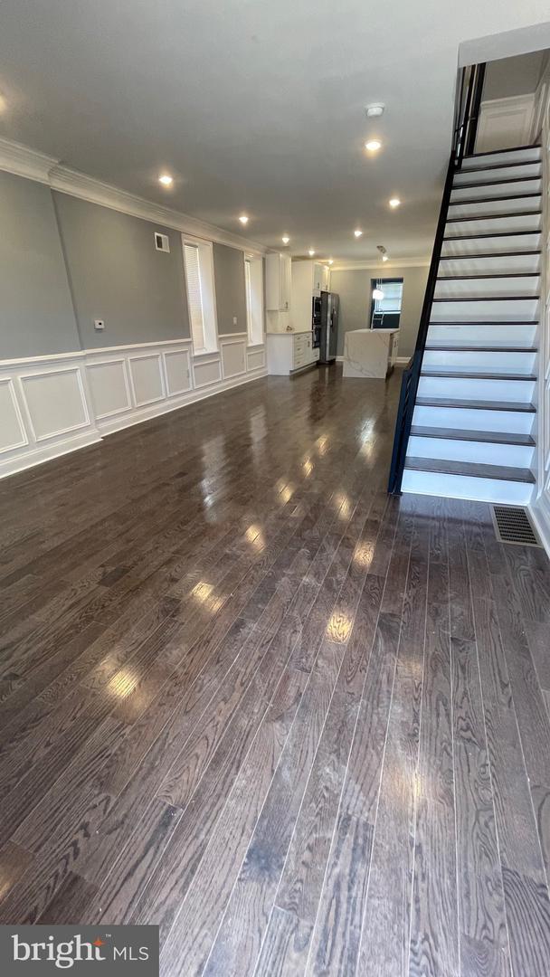  567 Martin St, Philadelphia, PA 19128 photo 5