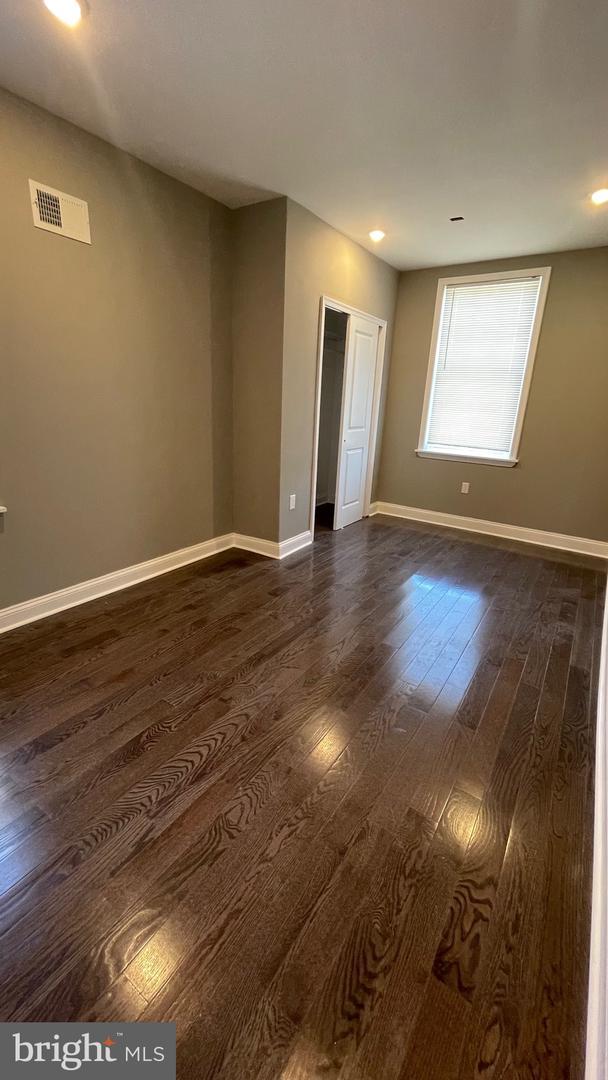  567 Martin St, Philadelphia, PA 19128 photo 14