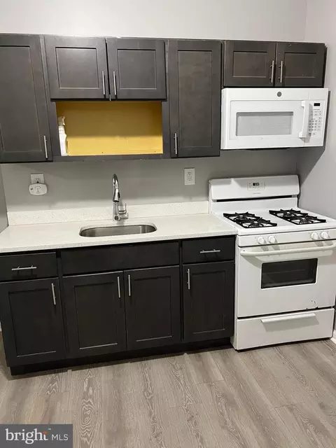 1821 S Alden St, Philadelphia, PA 19143