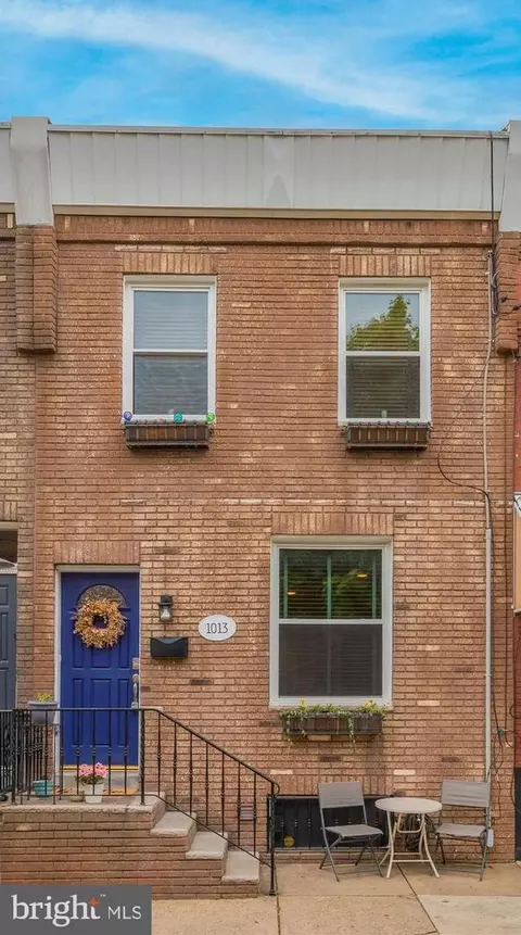 1013 Greenwich St, Philadelphia, PA 19147