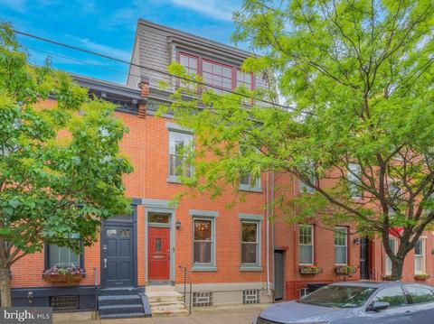 2528 Brown St, Philadelphia, PA 19130