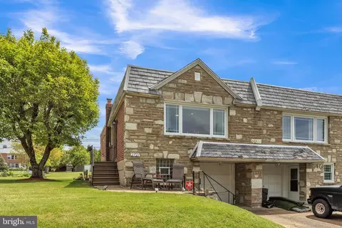 2727 Winchester Ave, Philadelphia, PA 19152