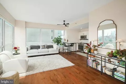 901 N Penn St #P605, Philadelphia, PA 19123