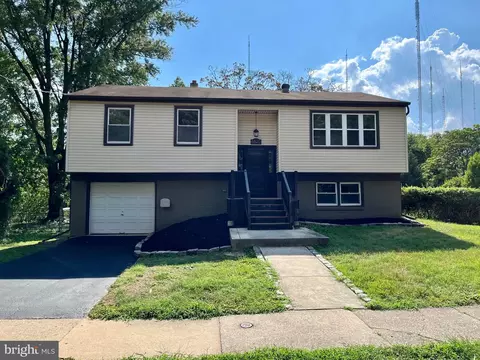 6820 Pechin St, Philadelphia, PA 19128
