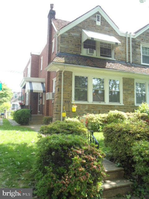 715 Longshore Ave, Philadelphia, PA 19111