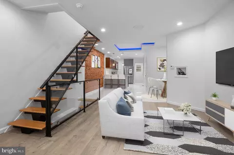 5043 Diamond St, Philadelphia, PA 19131