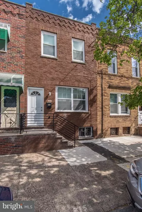 815 Jackson St, Philadelphia, PA 19148