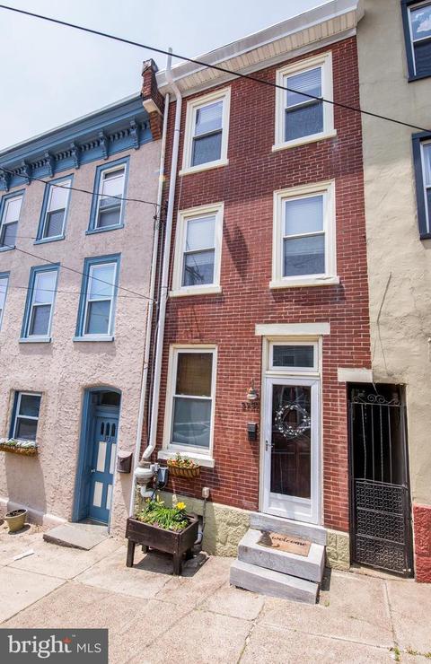 3737 Calumet St, Philadelphia, PA 19129
