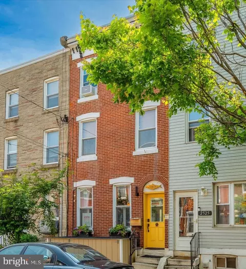 2527 Cedar St, Philadelphia, PA 19125