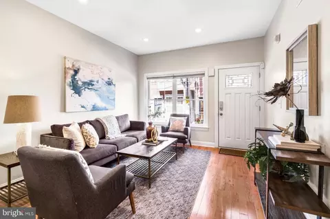 1007 S Cleveland St, Philadelphia, PA 19146
