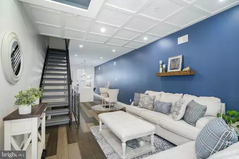612 Mcclellan St, Philadelphia, PA 19148