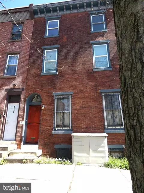 627 S 42nd St, Philadelphia, PA 19104