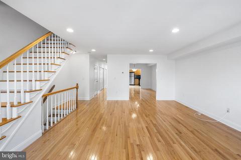 452 E Thompson St, Philadelphia, PA 19125